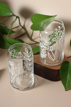 Load image into Gallery viewer, 16 oz White Floral Glass
