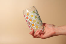 Load image into Gallery viewer, 16 oz Checkered Flower Glass
