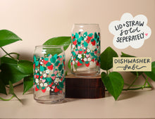 Load image into Gallery viewer, 16 oz Strawberry Vines Glass
